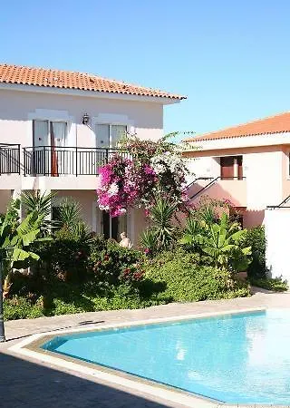 Готель Akamanthea Holiday Village Пафос