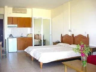 Готель Akamanthea Holiday Village 4*