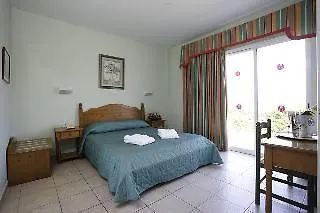 Готель Akamanthea Holiday Village 4*