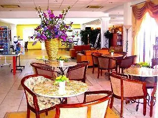 Готель Akamanthea Holiday Village